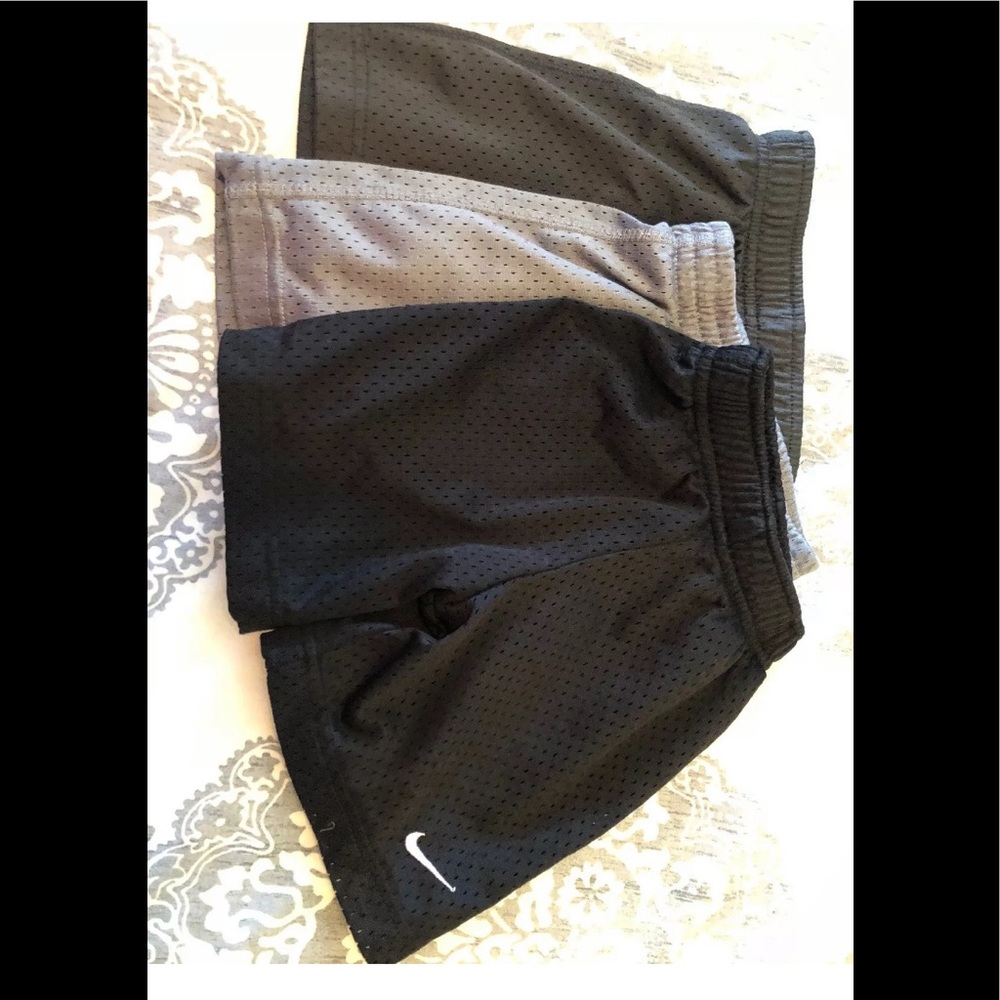 Nike boys mesh lot 3 size 2t
